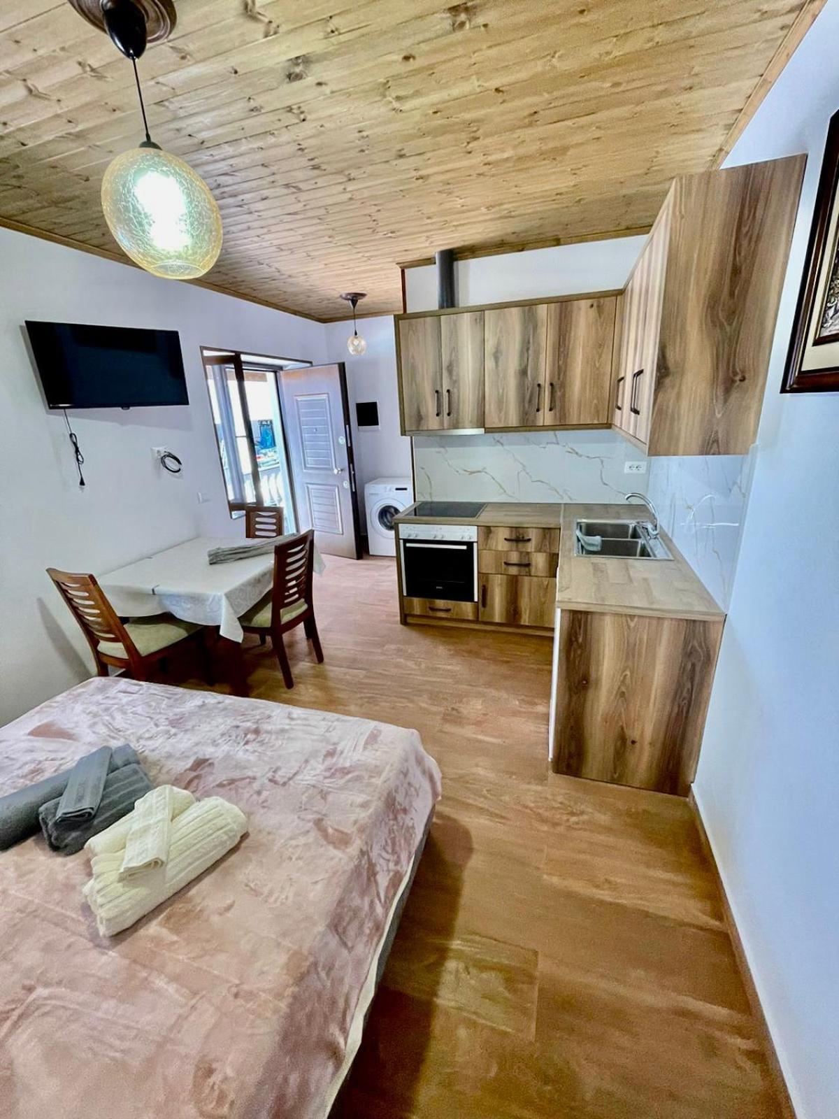 Roel Apartments ซารานเดอ ภายนอก รูปภาพ